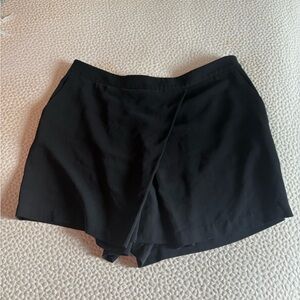 Ralph Lauren Black Skorts Tailored Elegance
